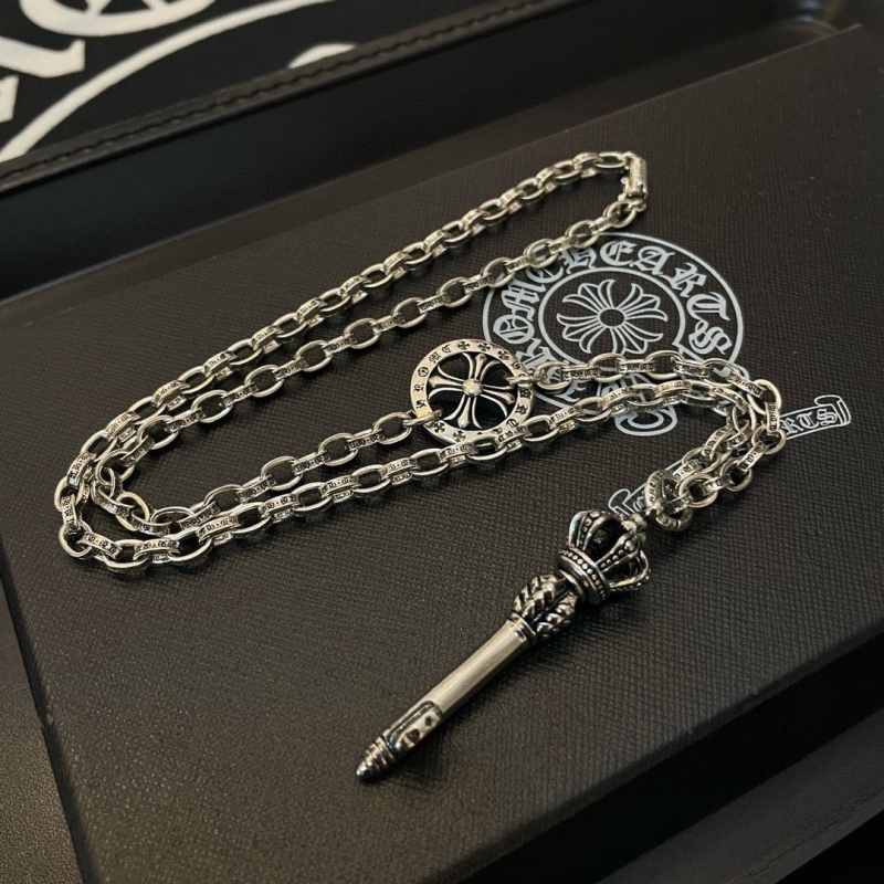 Ch*0me He**ts necklaces